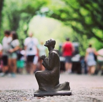 kneeling-francis-product